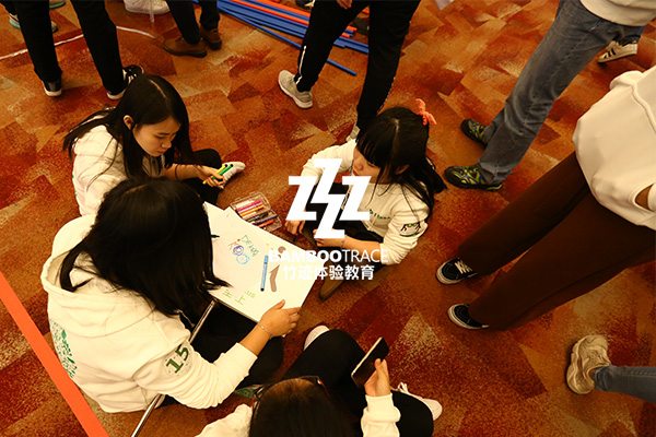 企業(yè)年會德凱德認證活動現(xiàn)場