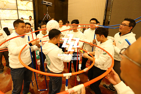 企業(yè)年會德凱德認證活動現(xiàn)場